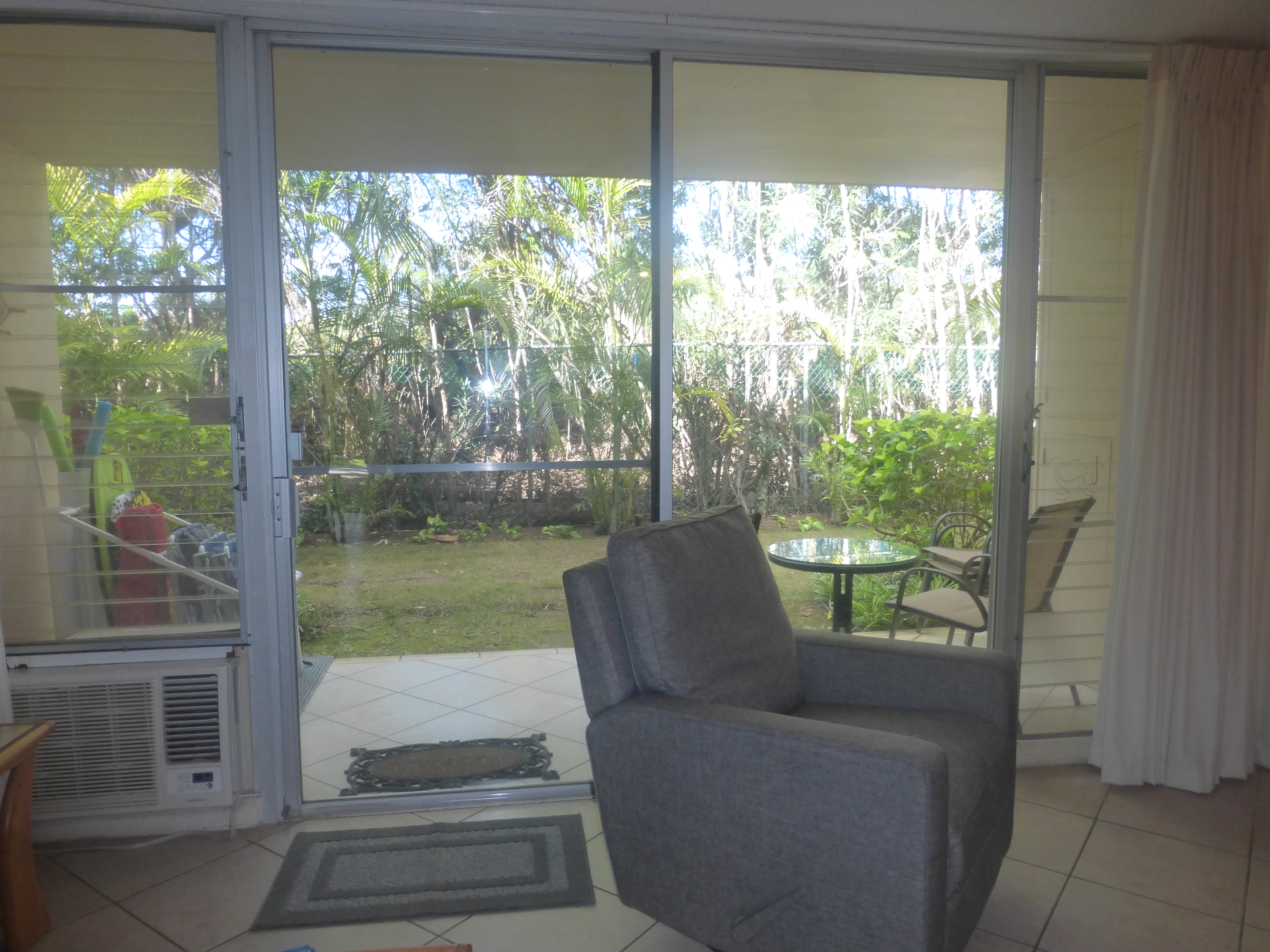 Condo 125 Recliner with view of Lanai